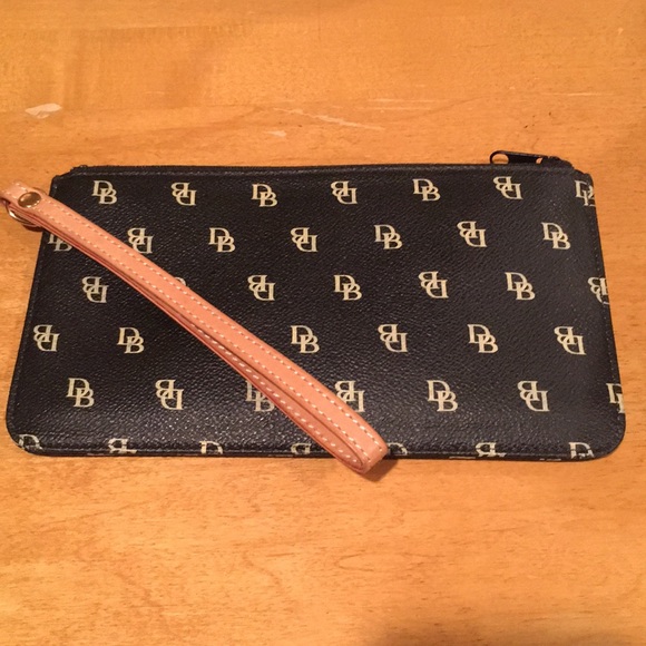 3-piece Dooney & Bourke Leather Signature Set - Picture 4 of 4